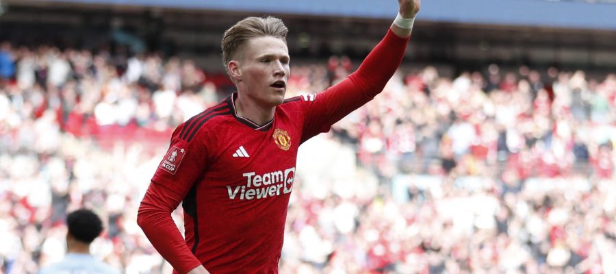 Napoli plot to add a quality midfielder and have set sights on Scott McTominay. The Azzurri recently missed out on Marco Brescianini