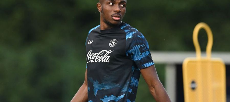 Chelsea have been tipped to resume tracking Napoli star Victor Osimhen after the deal to acquire Samu Omorodion from Atletico Madrid suddenly collapsed.