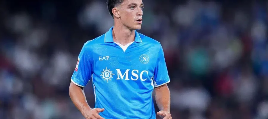 Atalanta could end their window by adding another versatile attacker and have approached Napoli for Giacomo Raspadori. La Dea has €20/25M to spend.