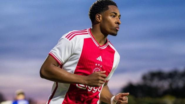 Milan have shaken hands with Ajax for Silvano Vos, who has already touched down in Italy for the medicals and the formalities.