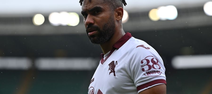 Roma made a permanent switch to a three-man defense with Ivan Juric at the helm, and they are taking a look at Koffi Djidji to have an extra option.