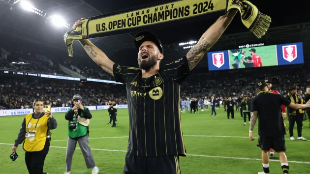 Olivier Giroud is keeping up with all things Milan from the United States and talked highly of his successors Alvaro Morata and Tammy Abraham.