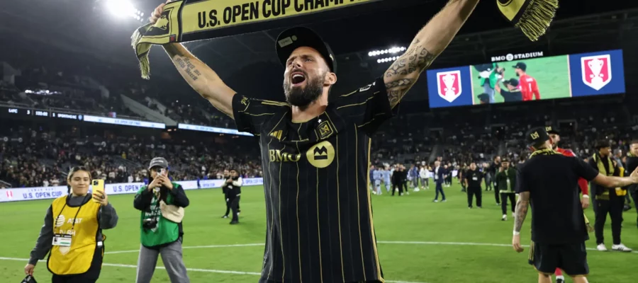 Olivier Giroud is keeping up with all things Milan from the United States and talked highly of his successors Alvaro Morata and Tammy Abraham.