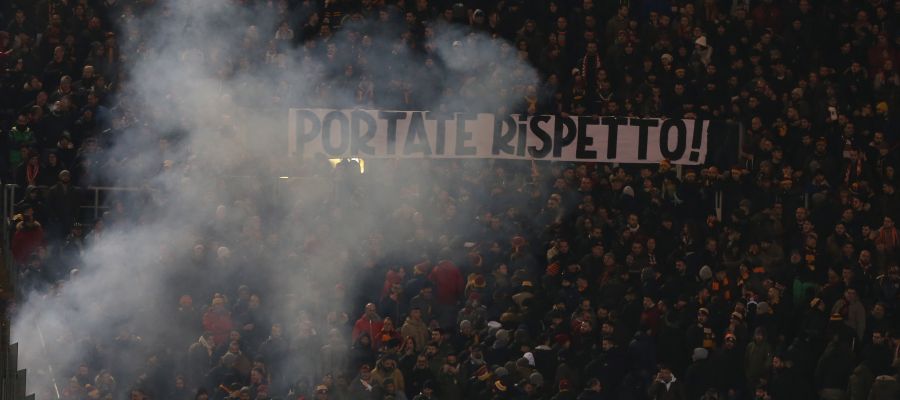 The Roma faithful haven’t gotten over the sacking of Daniele De Rossi and the lack of communication with the Friedkin family.