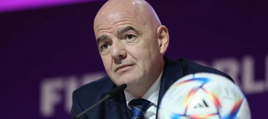 FIFA has instituted a new brief transfer window that will be valid for every team but will benefit in particular those that play in the Club World Cup.