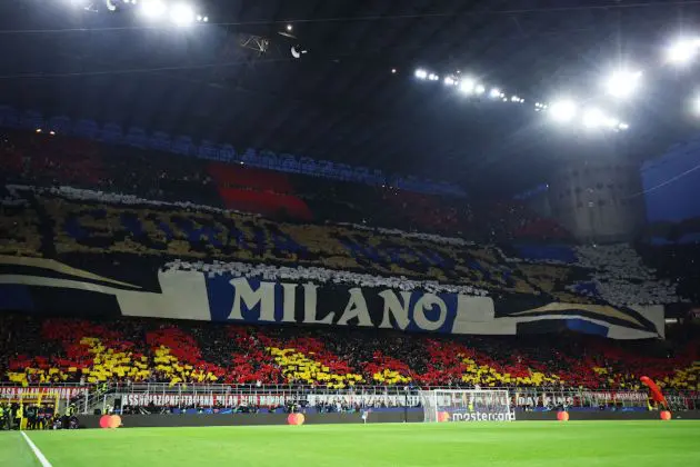 Inter and Milan are catching stray shots due to an inquiry about their ultras that led to 19 arrests due to various accusations.