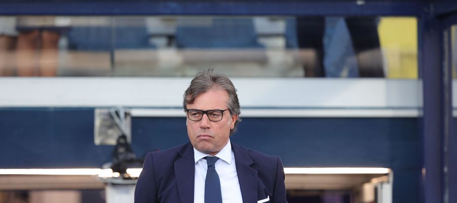 Despite being linked to a few strikers, Juventus are working primarily to find a defender in January. Antonio Silva tops their wish list.