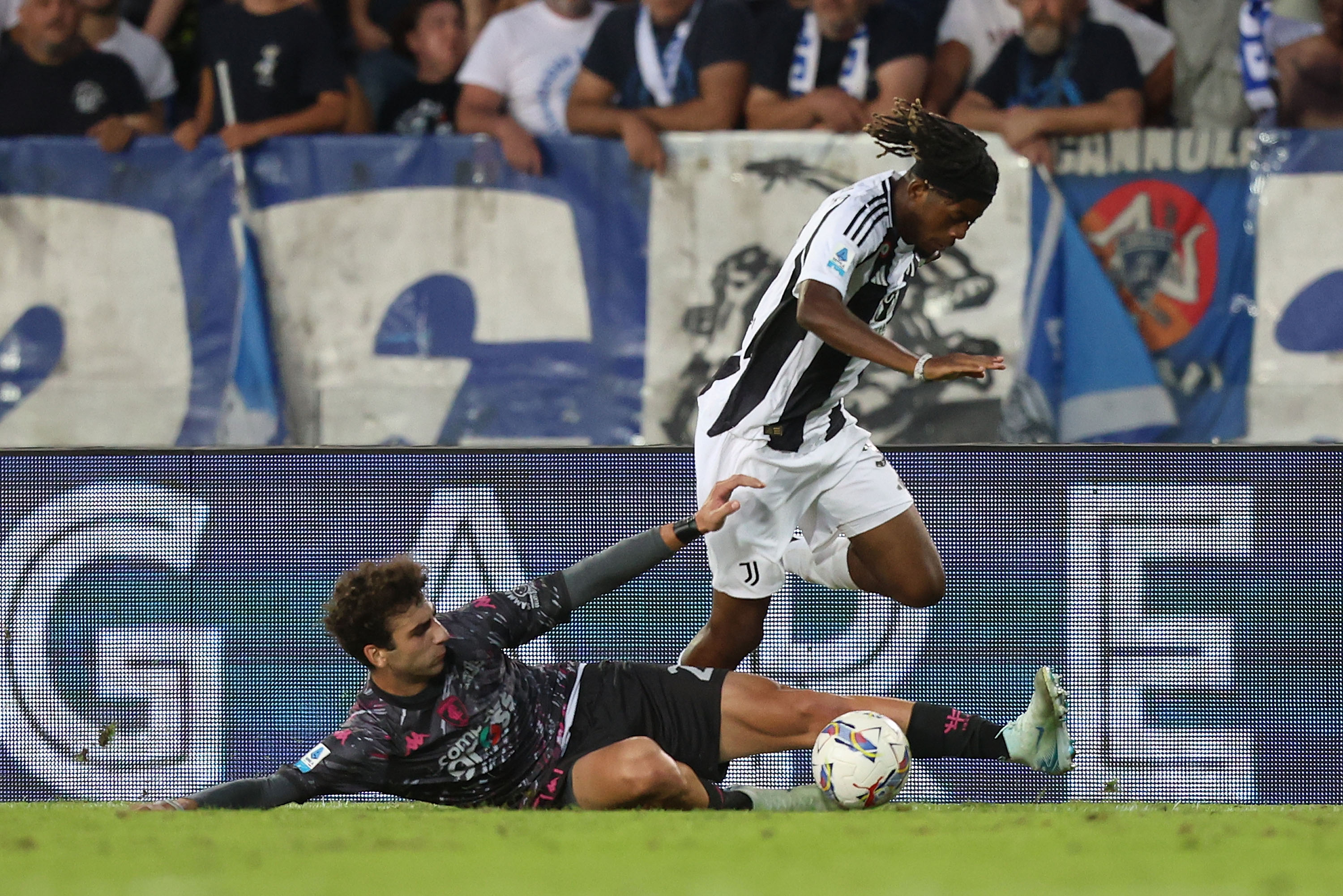 Juventus will need one or two defenders in January due to their recent injuries and are ready to sacrifice a couple of players, Danilo and Samuel Mbangula