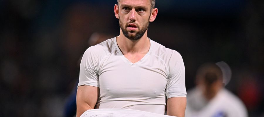 Stefan De Vrij wouldn’t mind continuing at Inter even though he’s often been tipped to leave due to the club's supposed intention to get younger.