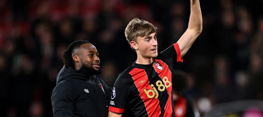 Dean Huijsen is starting to find some continuity at Bournemouth after a rocky start. He elaborated on his Juventus exit and more in an interview.