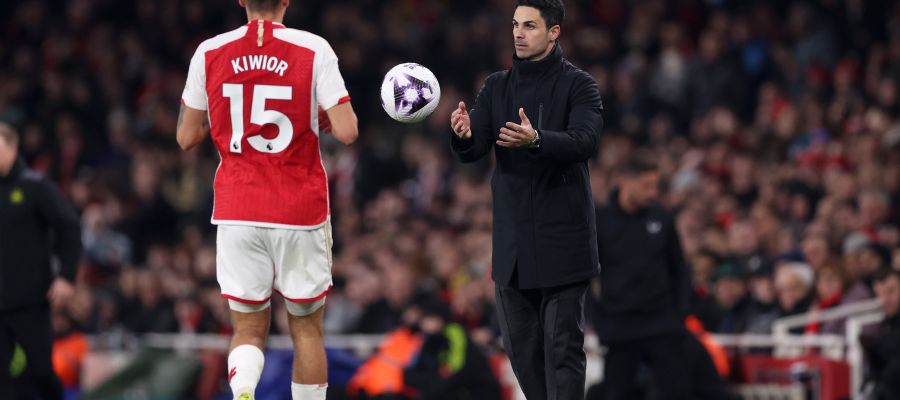 Napoli have reprised chasing after Jakub Kiwior, but it won’t be easy to convince Arsenal. The Partenopei are determined to add a reliable defender.