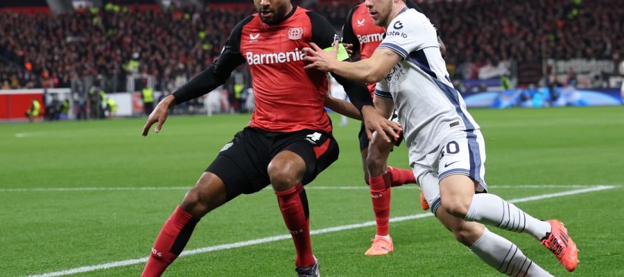 Inter took advantage of the recent trip to Leverkusen to meet with the agent of Jonathan Tah, who's close to coming to terms with Barcelona.