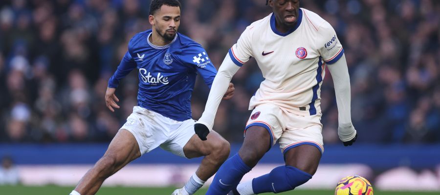 Juventus are determined to add a defender early in January and, besides David Hancko and Antonio Silva, they have tested the waters for Axel Disasi.