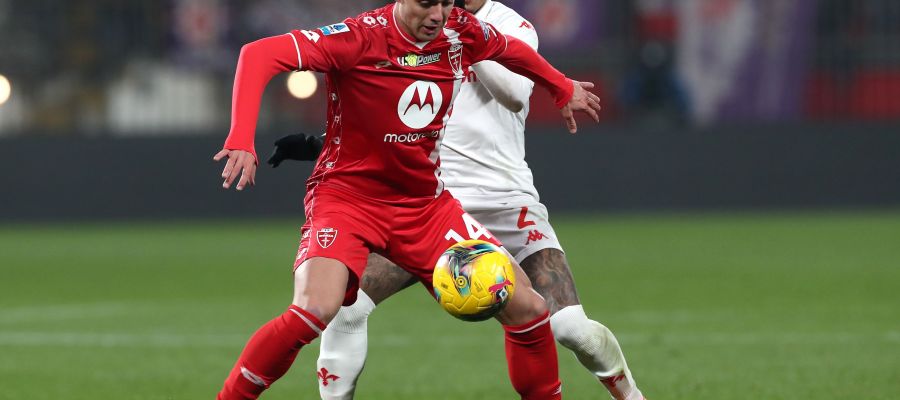 Atalanta won’t have Ademola Lookman for at least three weeks due to a minor knee injury, which could prompt them to seek a new attacker in January.