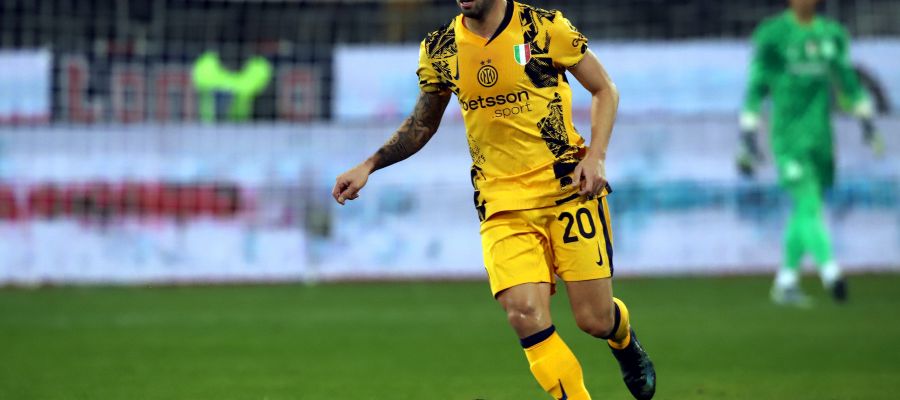 Inter lost Calhanoglu and Henrikh Mhitaryan due to injury, which doesn't help the already tricky negotiation with Roma for Davide Frattesi.