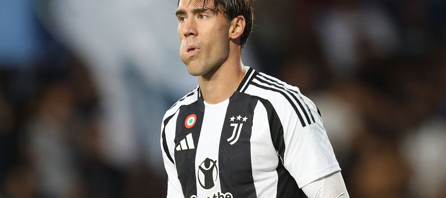 Fenerbahçe were the first to submit a bid for Juventus star Vlahovic, but he's waiting for Milan and other foreign sides.