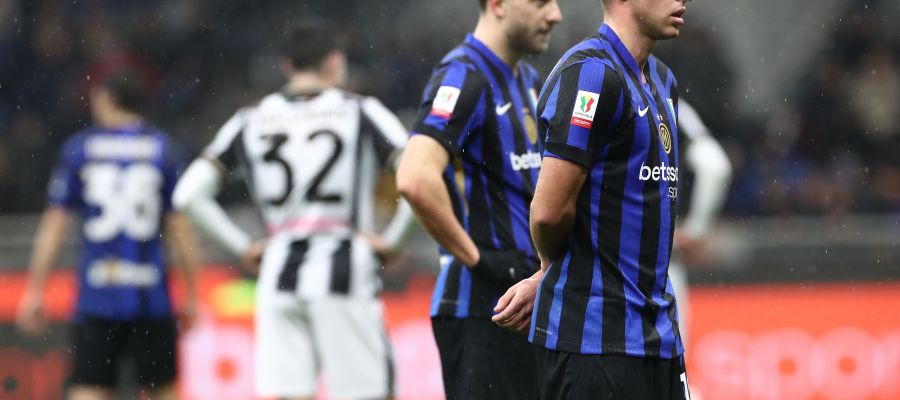 Inter were hopeful for an uneventful January window, but the Davide Frattesi situation has thrown a wrench in their plans. The management is getting fed up.