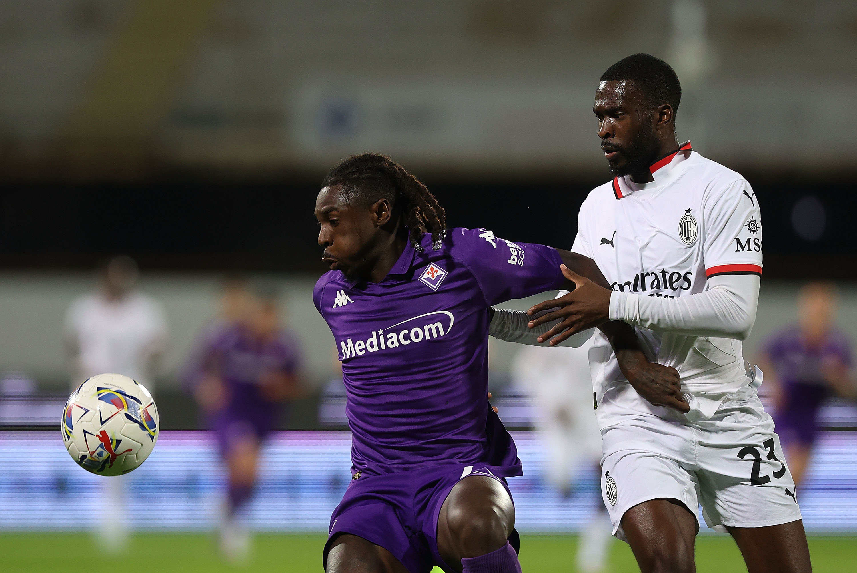 Fikayo Tomori weighed a Premier League return or a transfer to Juventus due to his lack of minutes, but he has decided to stay and play his cards at Milan.