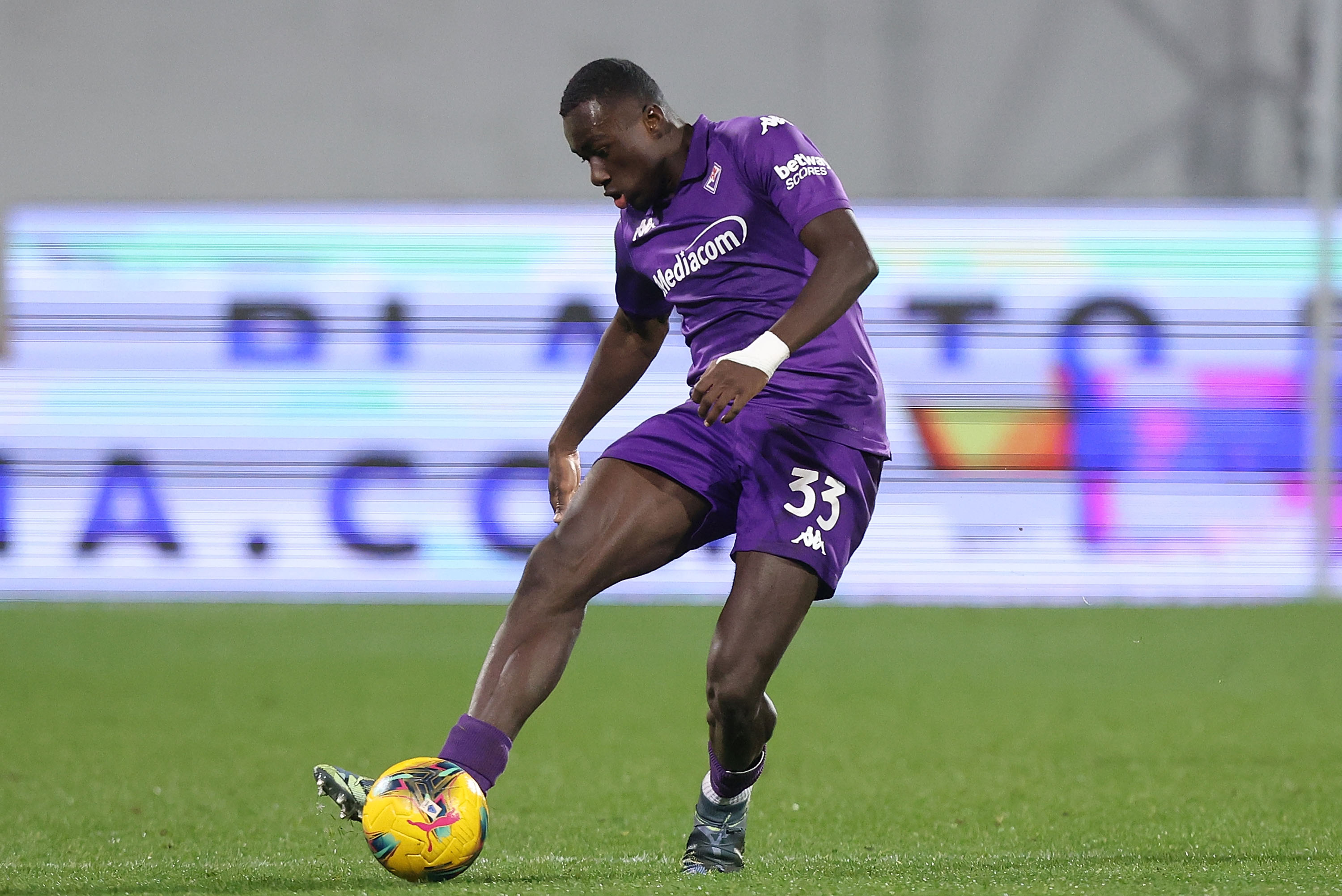 Roma have set sights on Micheal Kayode to shore up their right flank, while Enzo Le Fée and Nicola Zalewski are drawing suitors.