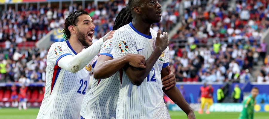 With a one-day delay on the initial schedule due to traveling issues, Juventus have finalized the acquisition of Randal Kolo Muani on loan from PSG.