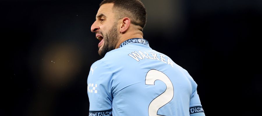 Milan have set sights on Kyle Walker, who wants to leave Manchester City to try an experience abroad. They'd have to pick one between him and Rashford.