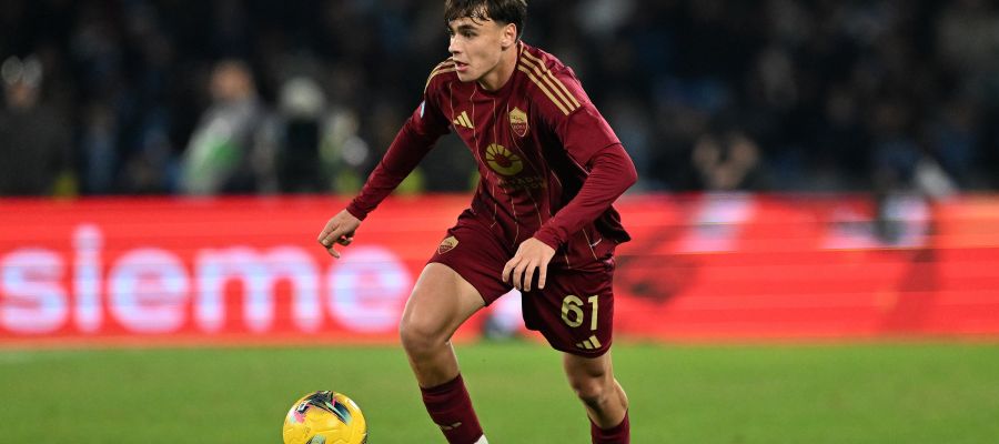 Roma are gearing up for a busy January in terms of additions, but they’ll also need to lock up two bright prospects, Mile Svilar and Niccolò Pisilli.