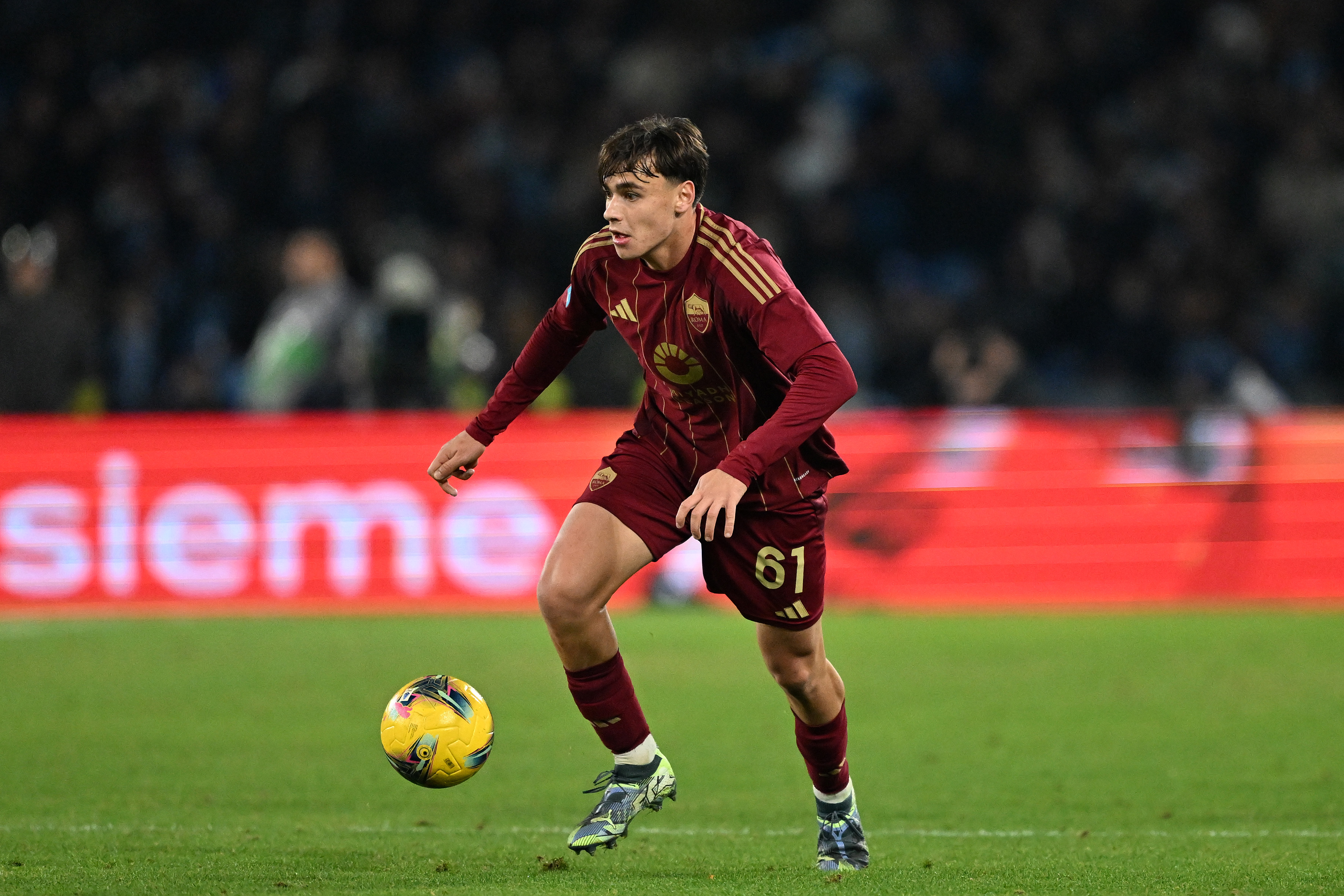 Roma are gearing up for a busy January in terms of additions, but they’ll also need to lock up two bright prospects, Mile Svilar and Niccolò Pisilli.