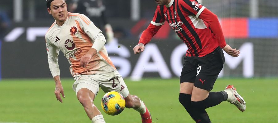 Paulo Dybala left the first leg of the Europa League playoff versus Porto late in the first half after banging knees with an opponent.