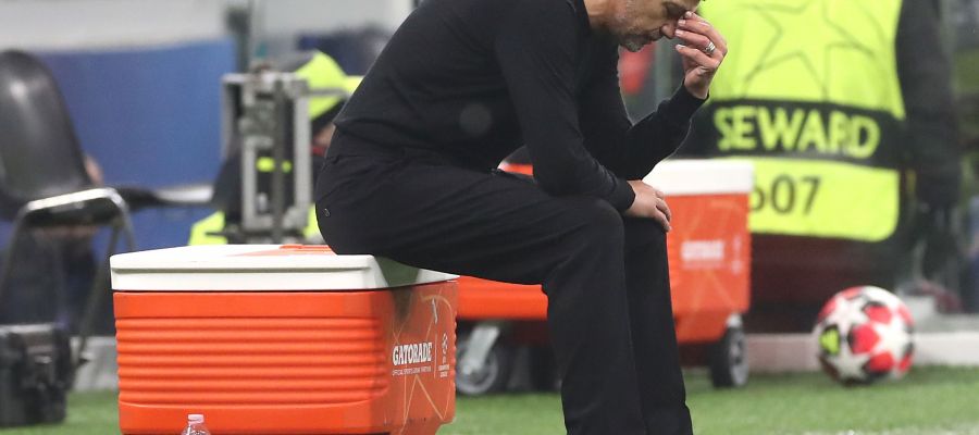 Milan advisor Zlatan Ibrahimovic gave a vote of confidence to Sergio Conceiçao following the Champions League elimination while receiving a satiric award.