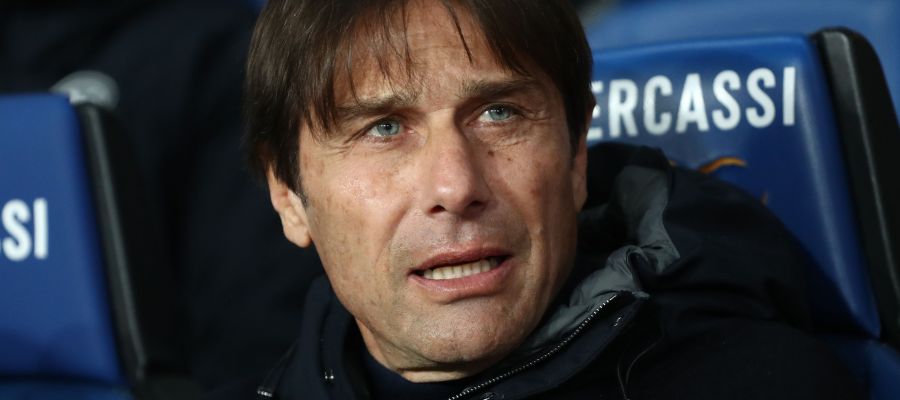 Antonio Conte has mulled going back to 4-3-3 and also tested 3-4-2-1 throughout the week, but Napoli will likely to continue with 3-5-2.