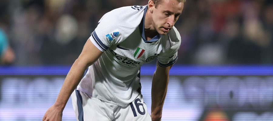 Roma made a robust attempt for Davide Frattesi in January, and their interest won’t go away, as director Florent Ghisolfi stated in an interview.