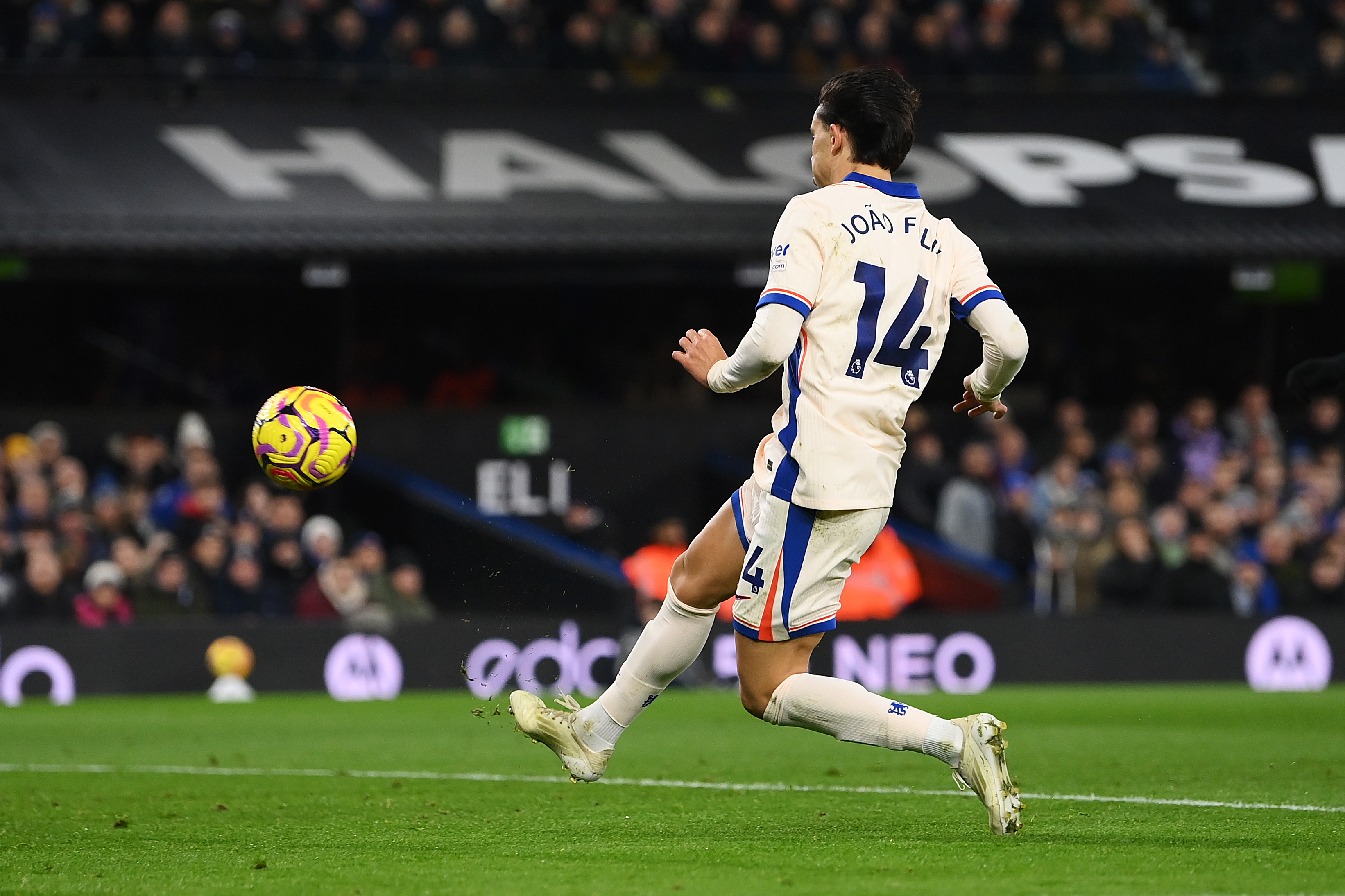 It’s shaping up to be two in, two out at Milan after Santiago Gimenez, as they agreed to a deal with Chelsea for Joao Felix and with Monza for Warren Bondo.