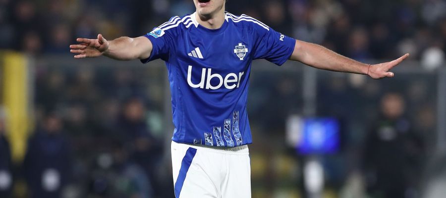 Inter have started tracking two further options for the position: Dinamo Zagreb’s Martin Baturina and Como’s Maximo Perrone.