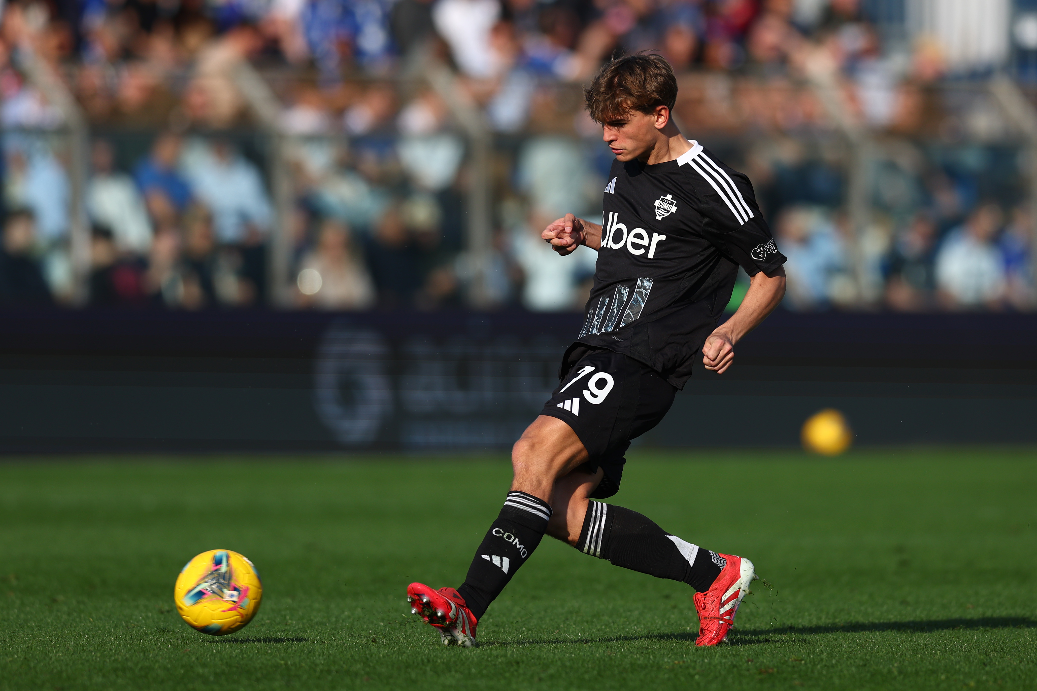 A visit by Cesc Fabregas to Madrid didn’t clarify the future of Nico Paz. Roma and Napoli have started tracking him, in addition to Inter.