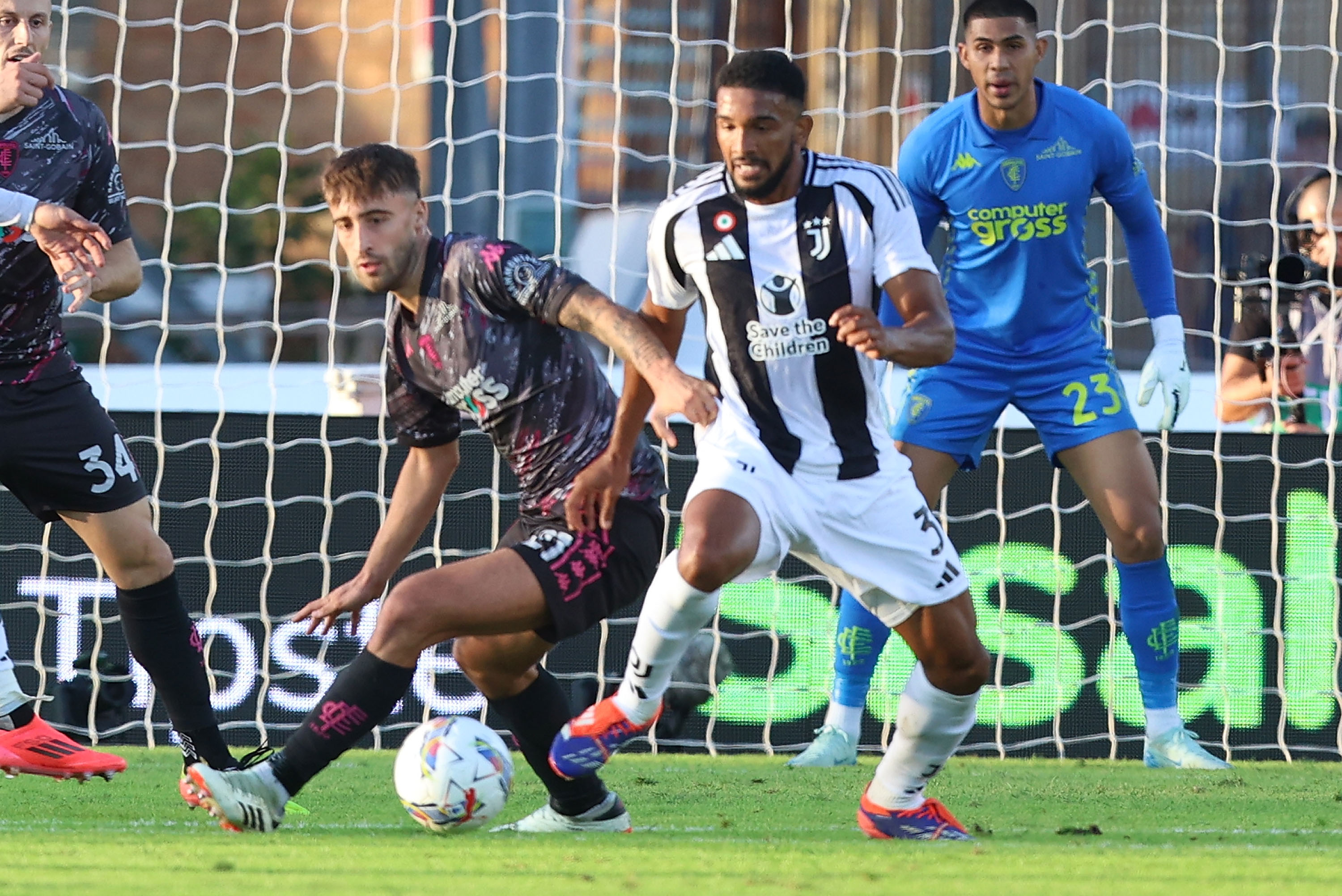 Gleison Bremer, who’s been out since early October due to an ACL tear, has been one of the few Juventus players to bid Thiago Motta farewell publicly.