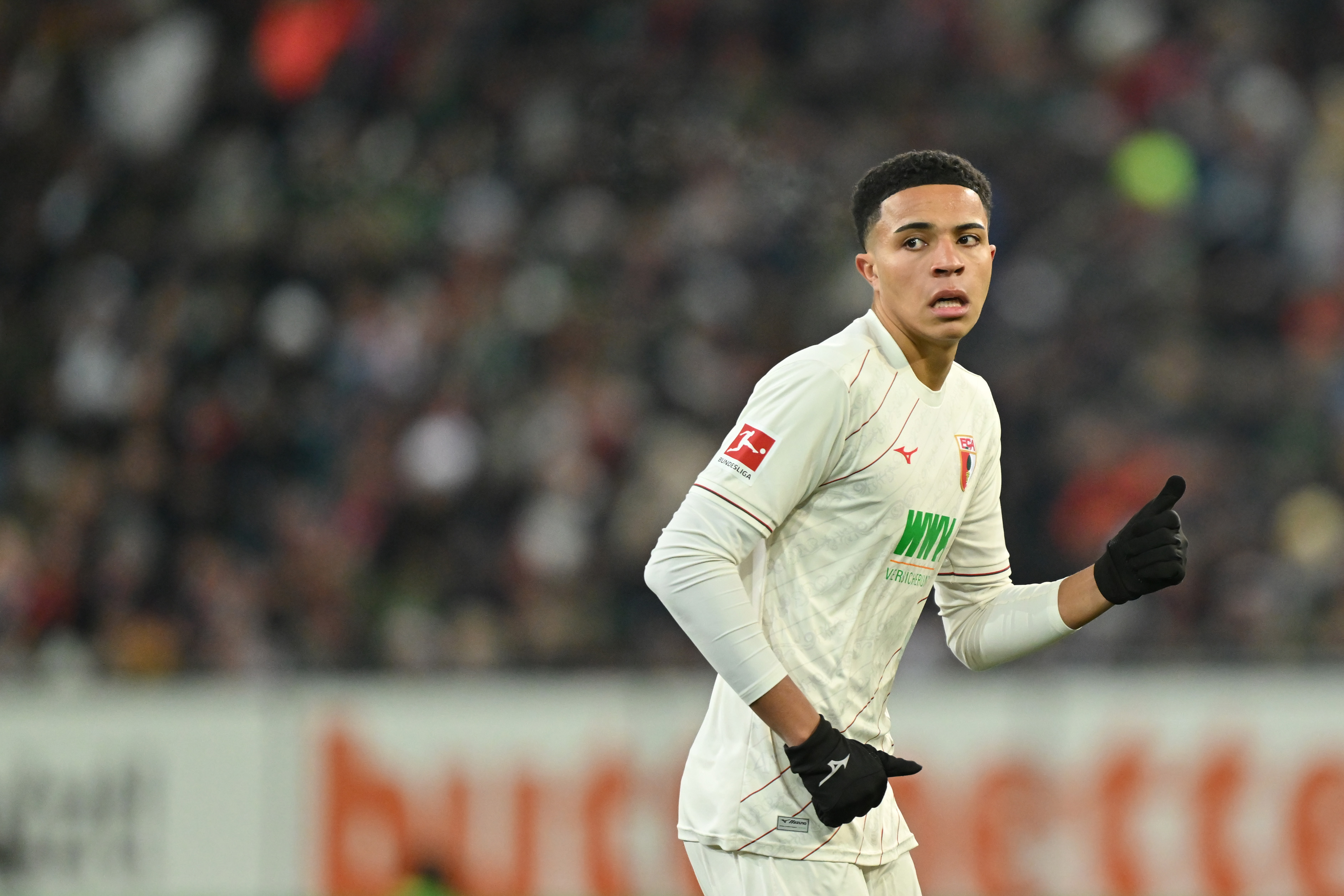 Mats Hummels hasn’t yet decided whether he’ll stay at Roma, and the club has started earmarking defenders to replace him.