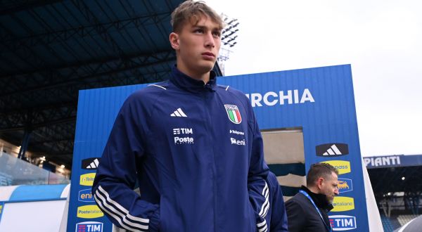 nter are in advanced talks to renew the contract of Francesco Pio Esposito, who is being tracked by Manchester United and Leicester City.