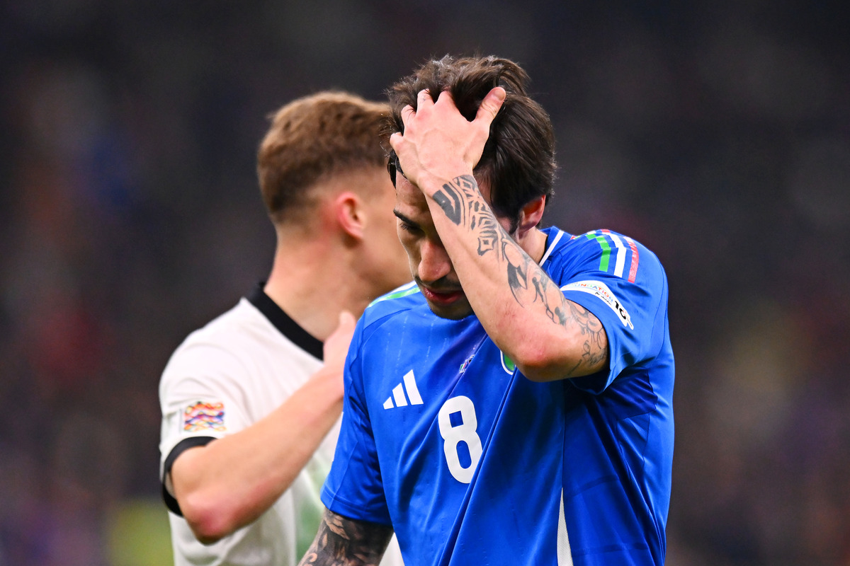 Sandro Tonali looking dejected in Italy vs Germany clash