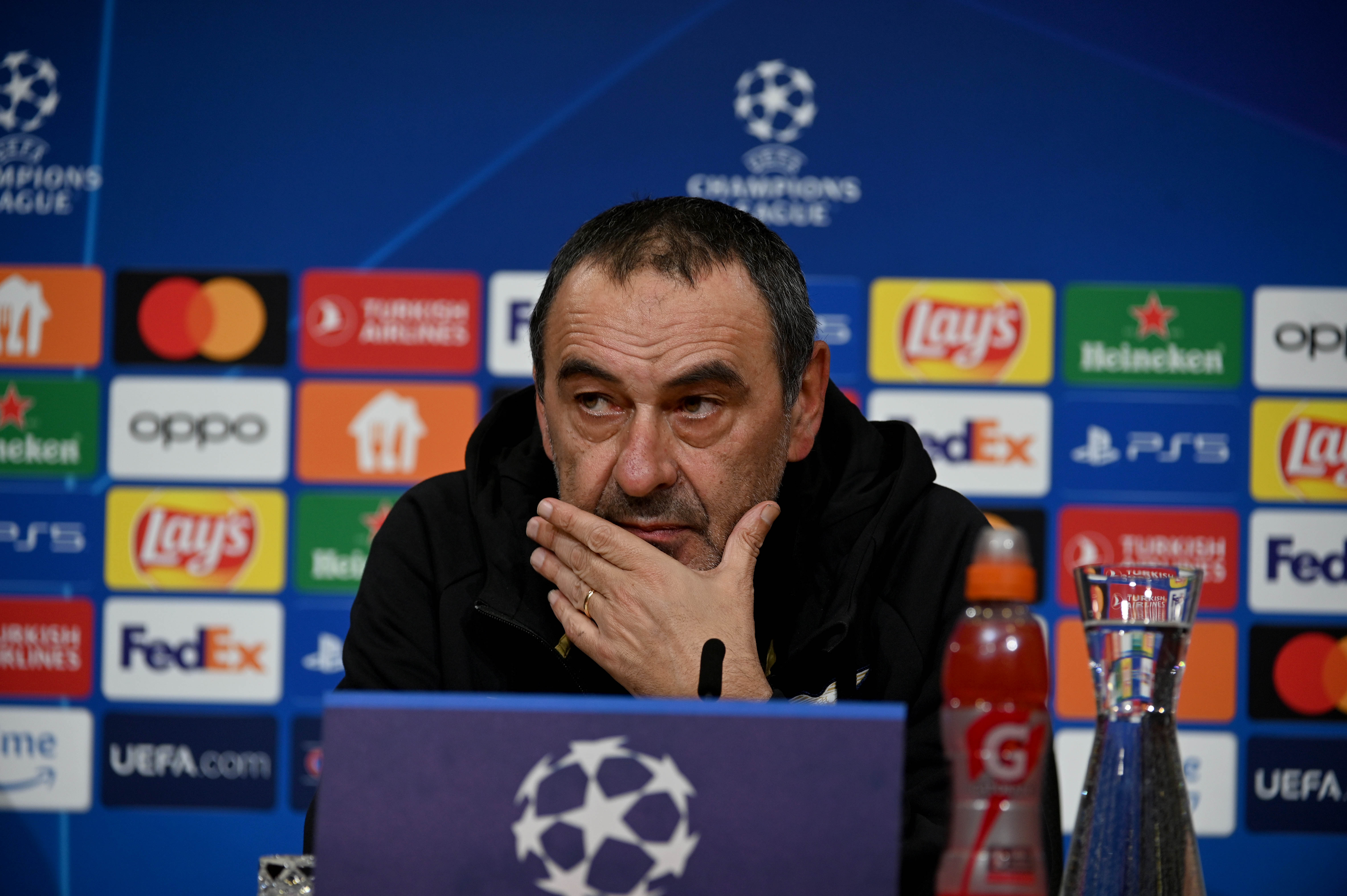 The part of the Roma hierarchy that would like a veteran to succeed Claudio Ranieri is gaining the upper hand, and Maurizio Sarri would be a strong fit.
