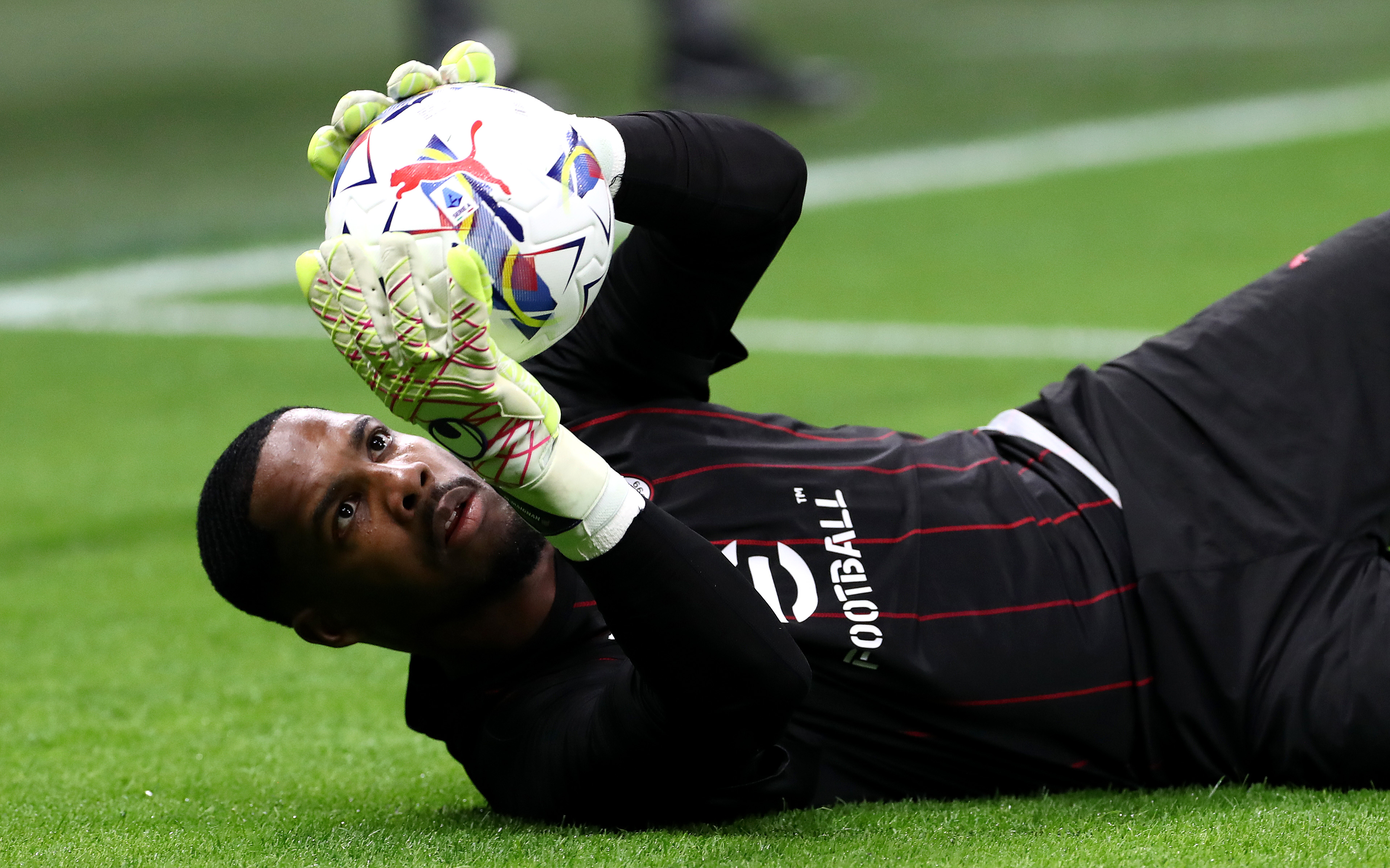 Mike Maignan has had a rollercoaster of a season, like most of the Milan squad, alternating brilliant saves with inexplicable gaffes.
