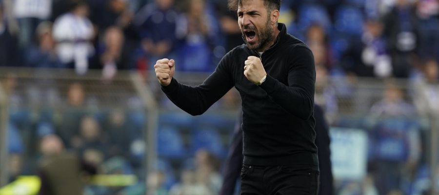 Roma have been in touch with Cesc Fabregas amid their ongoing coaching search, as Claudio Ranieri stated that he wouldn't change his mind.