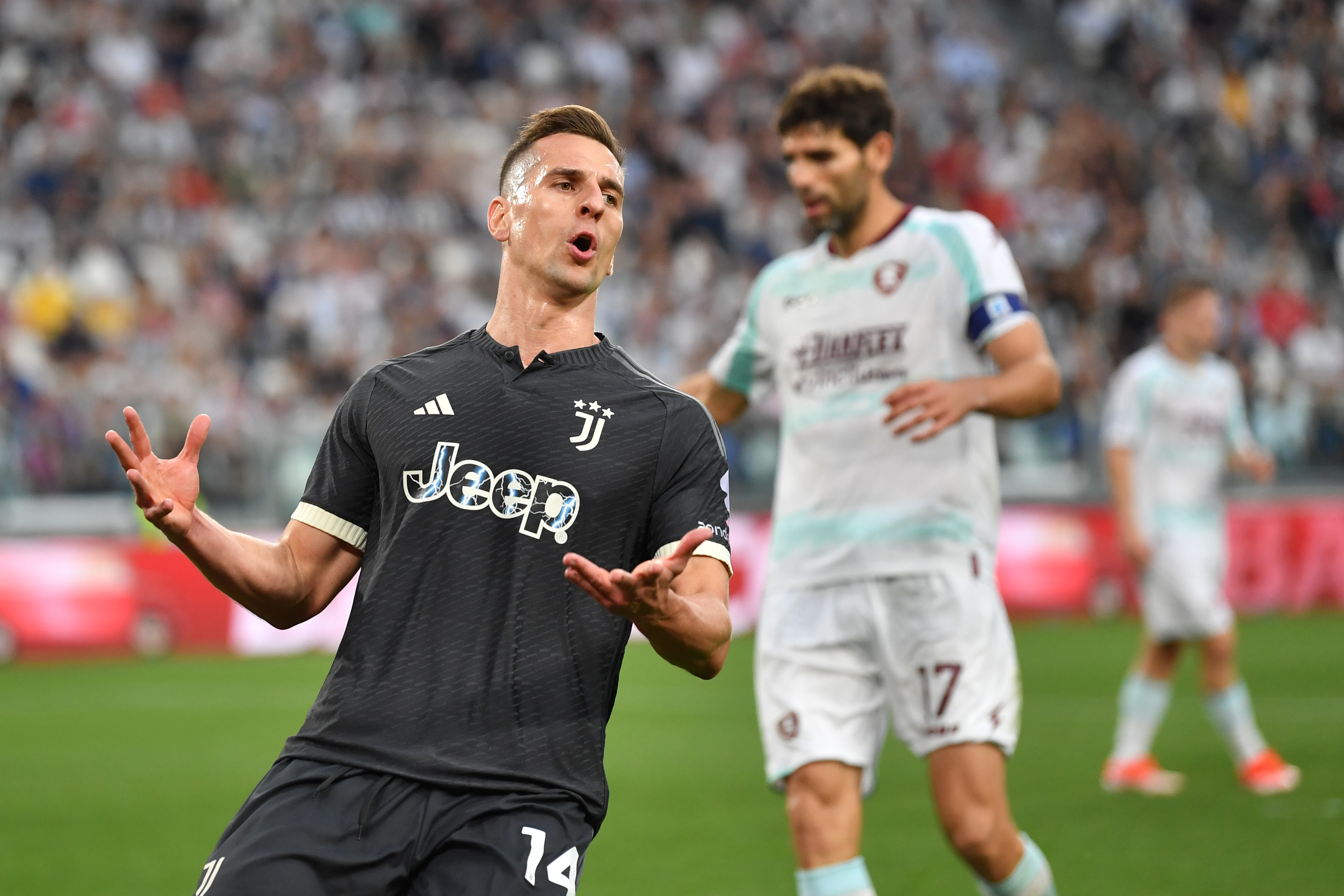 Juventus announced to have extended the contract of Arkadiusz Milik, while there have been no pogress on the Dusan Vlahovic front.