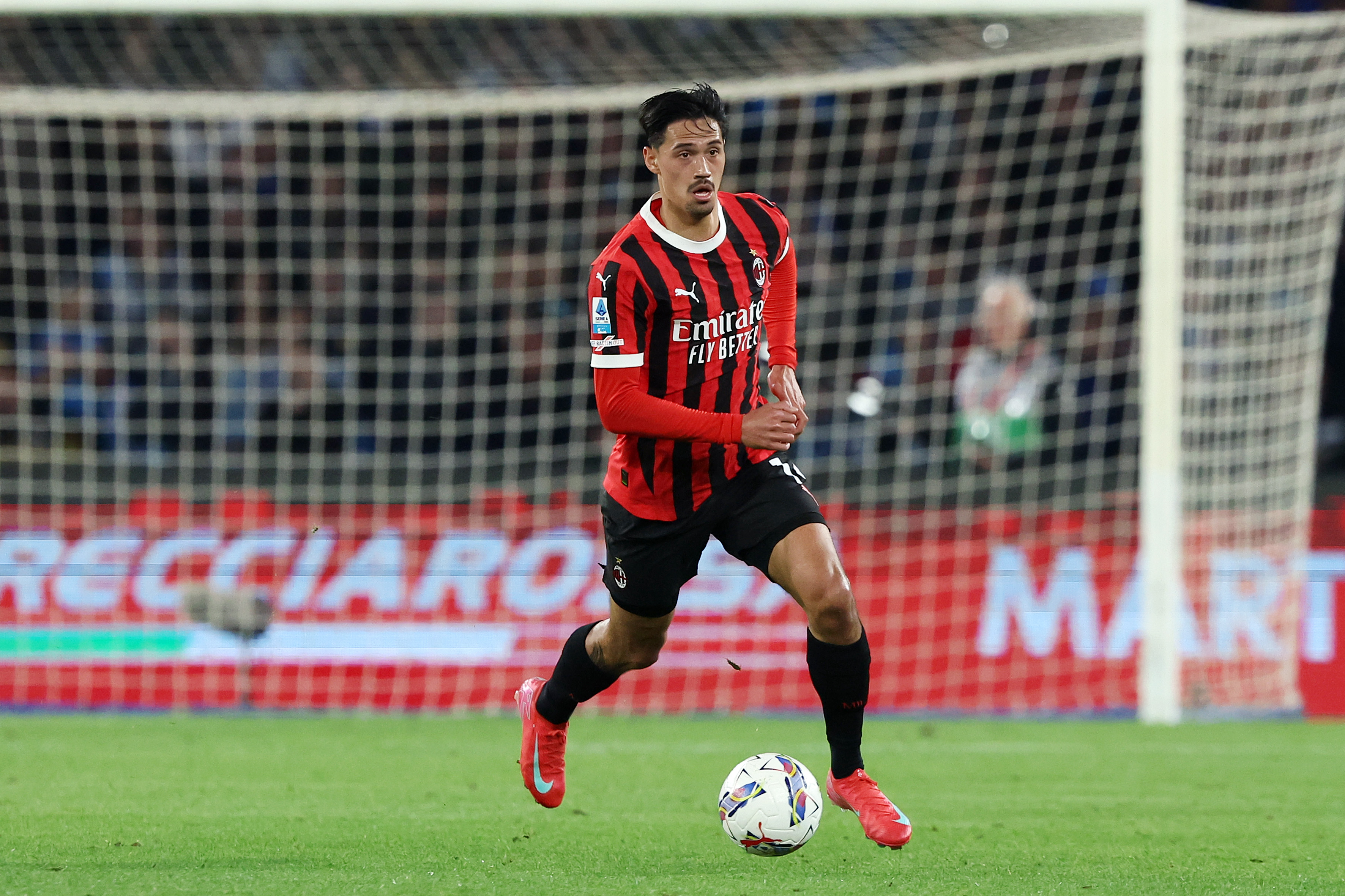 Tijjani Reijnders extended his Milan contract not too long ago and motivated his reasoning in an interview.