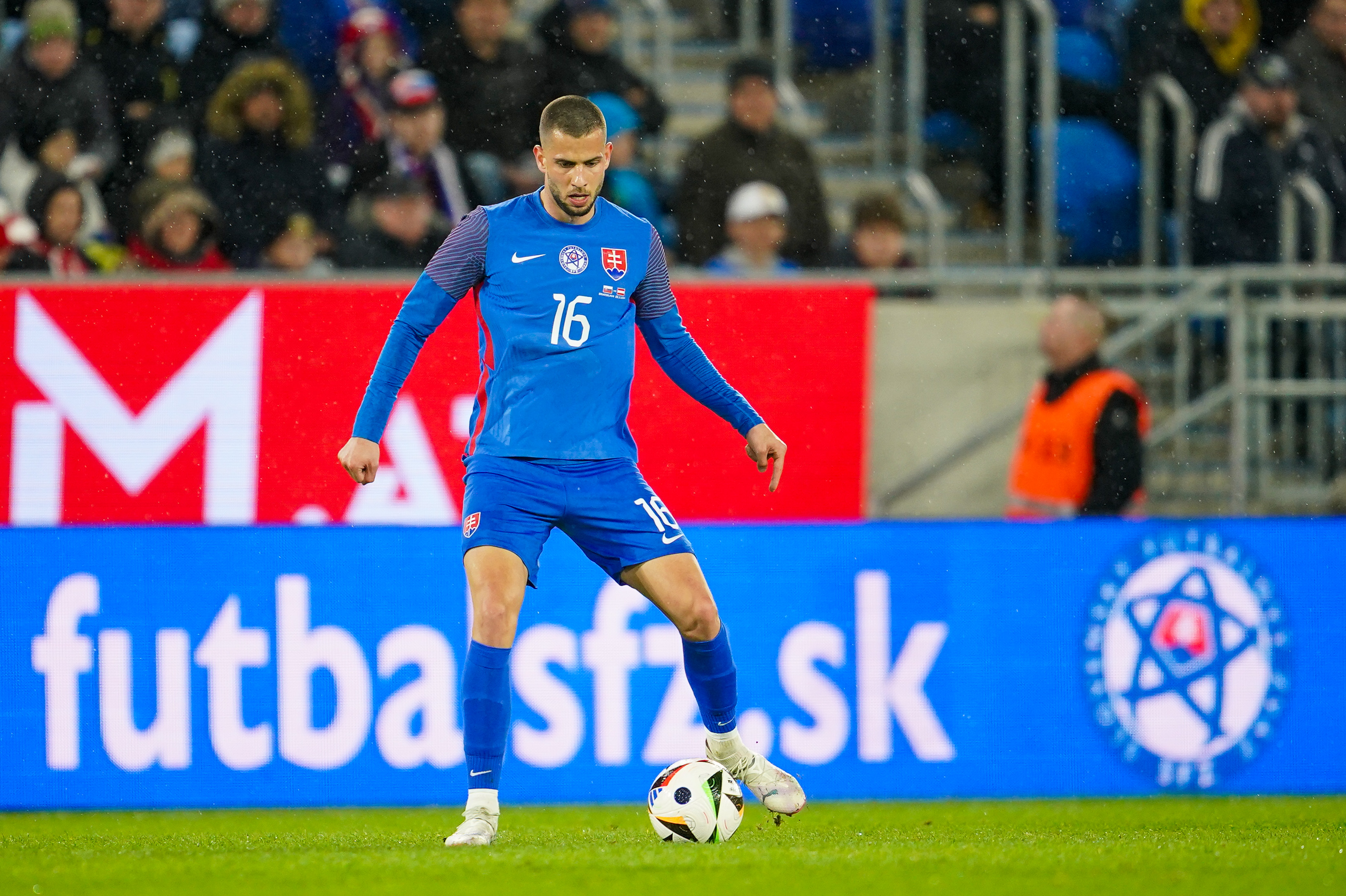 Juventus plot to make only a few select signings next summer, and David Hancko remains very high on their shortlist despite the competition.