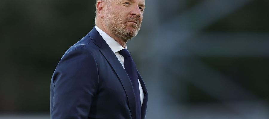 Milan reopened their search for a new sporting director after the appointment of Fabio Paratici fell through in its final stages.