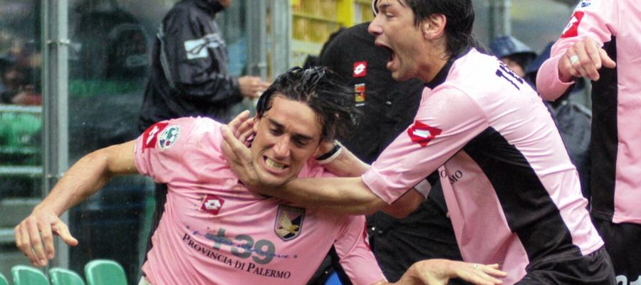 On May 29, 2004, Palermo welcomed Triestina to La Favorita, knowing that a win would seal their promotion to Serie A after 31 years