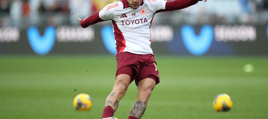 Leandro Paredes has suddenly fallen out of favor after being a pillar of the Roma midfield for most of the campaign.