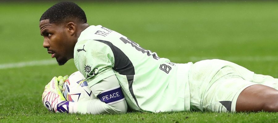 Mike Maignan refused to comment on his Milan future in the presser before the Coppa Italia final, and the team is looking around.