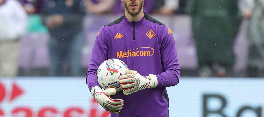 David De Gea had another great showing in the first leg of the Conference League semi-finals and dropped a hint about his future.