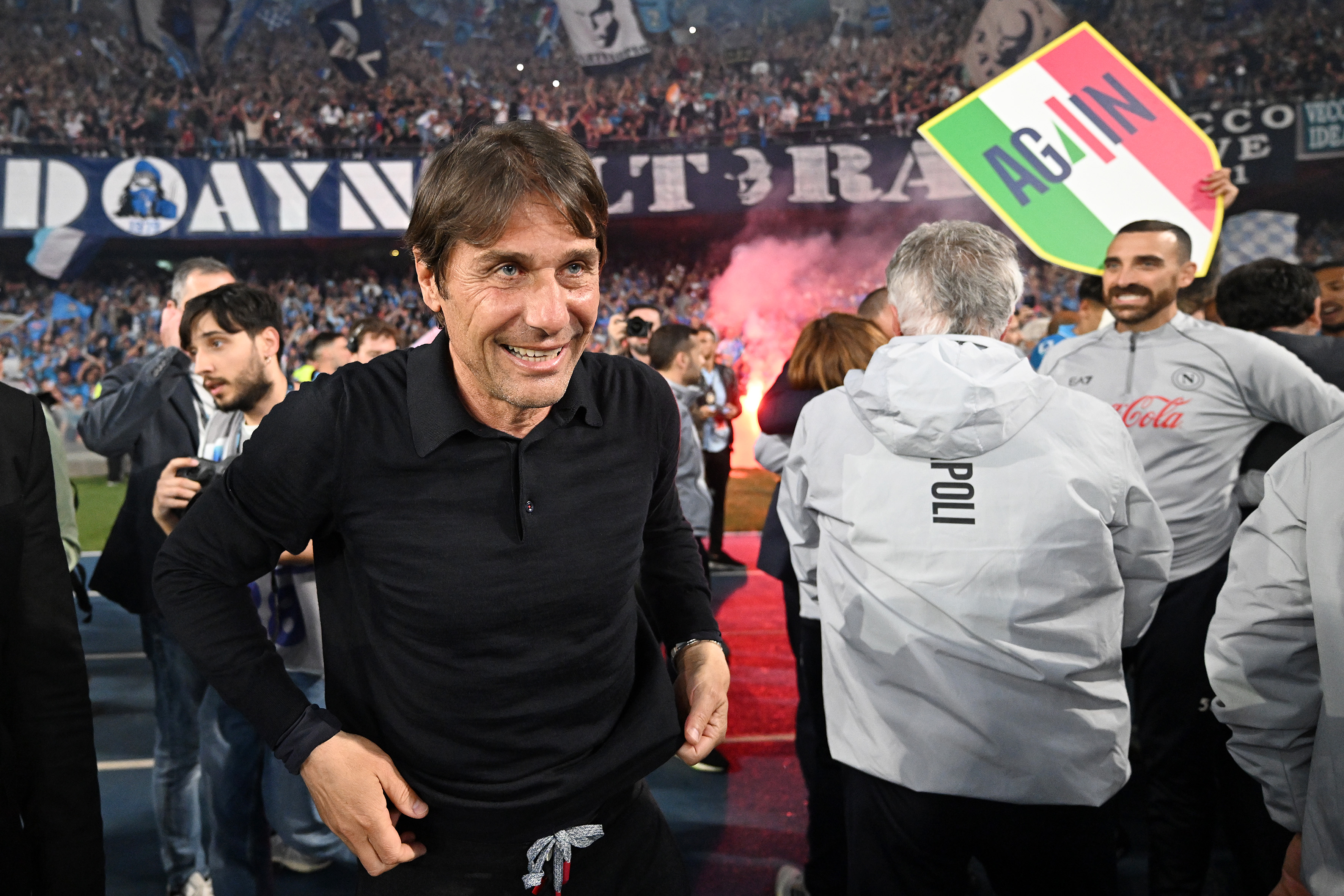 Juventus are waiting for Antonio Conte to part ways with Napoli in an amicable fashion before lodging their offer.